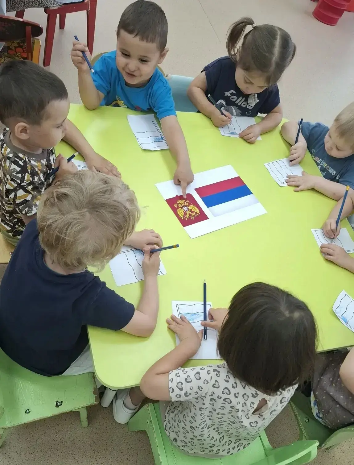 Сегодня в предверии праздника "День России" в первой младшей группе произошло особенное событие: мал