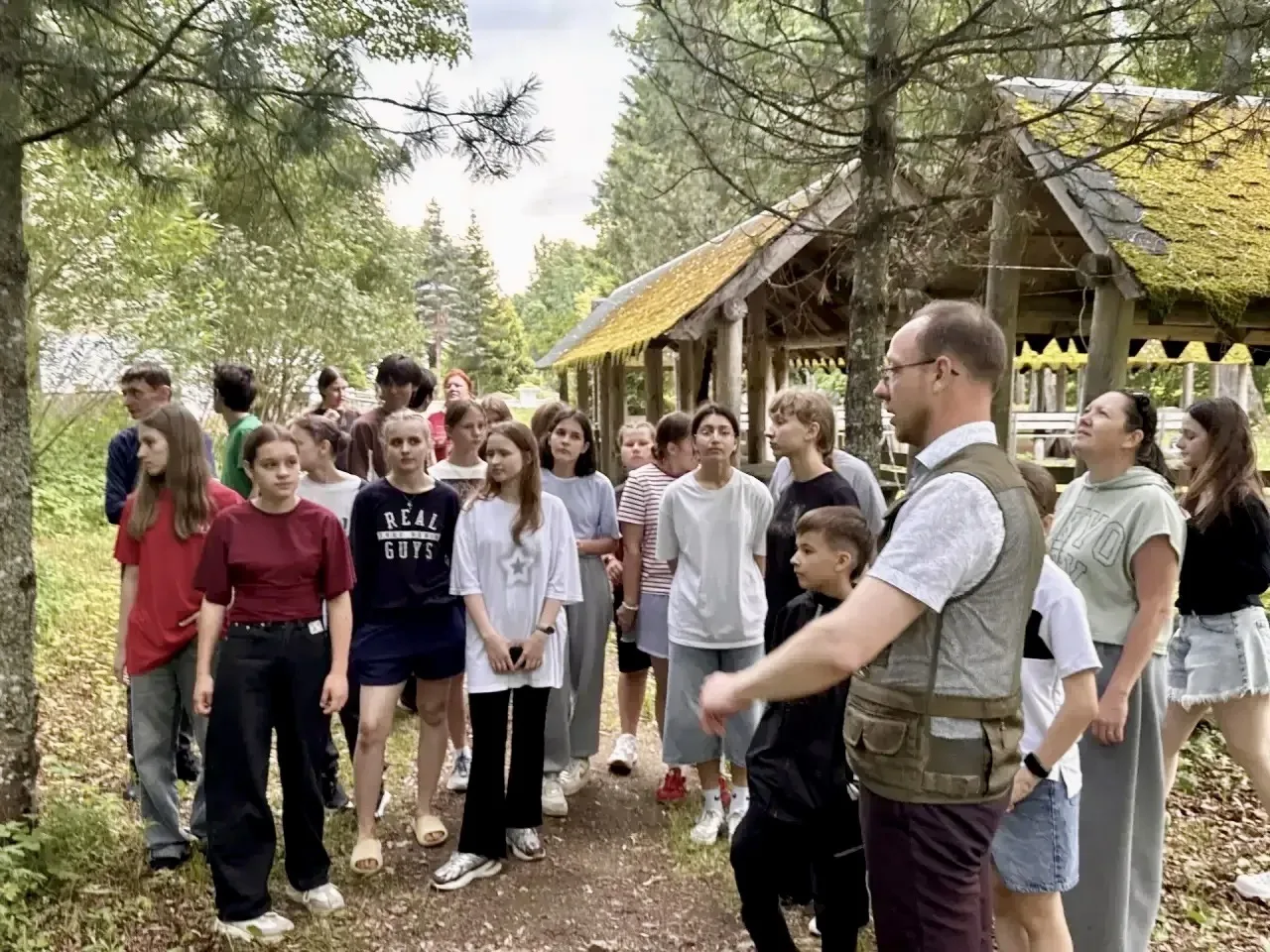 ❇️Наши звёздочки в эпицентре природной науки!

🌿Кружковцы Центра экологии, краеведения и туризма - 