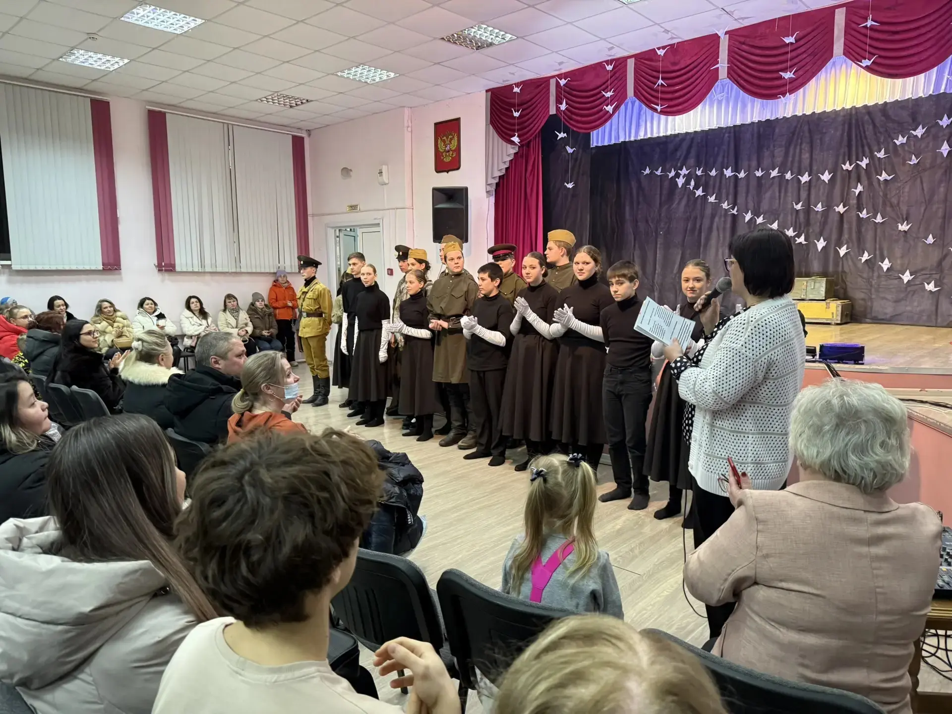 Воспитание души: как артисты школьного театра "Ровесник" растрогали родителей до слез. ❤️ 18 февраля