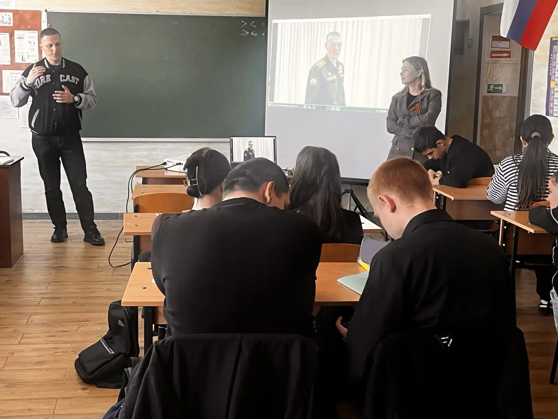 В преддверии великого праздника - Дня Победы, сотрудники отделения ГКУ ХО «Центр занято...