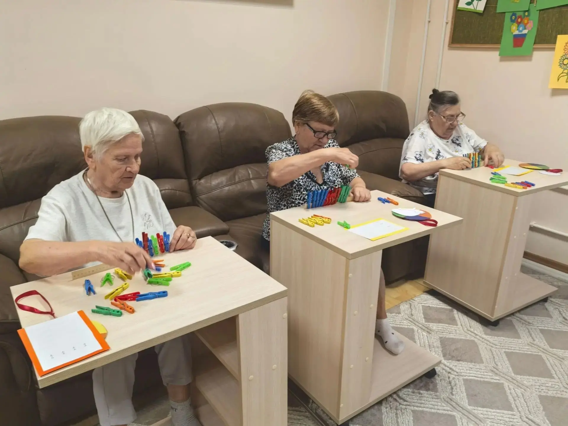 Прищепка, которая лечит: как в центре помогают сохранять ясность ума