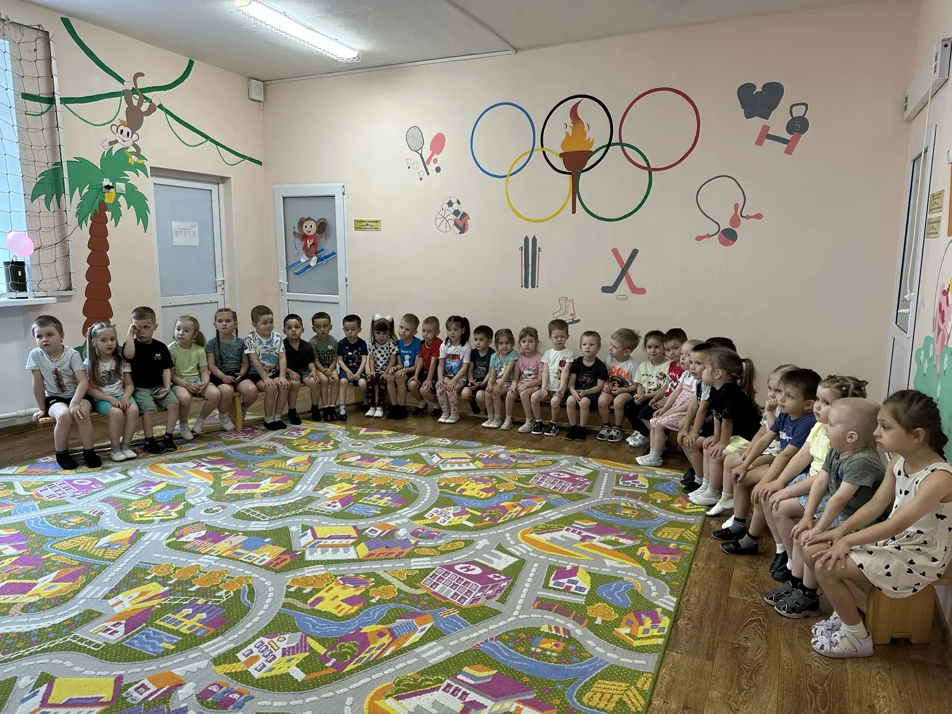 2️⃣3️⃣ июня отмечается Международный Олимпийский день. 

⚽️В честь этого дня в нашем детском саду пр