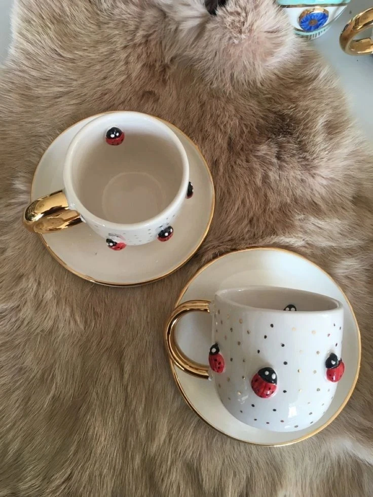Милые кружечки с жучками🐞🐝

🎀 Pinterest в МАХ 🎀