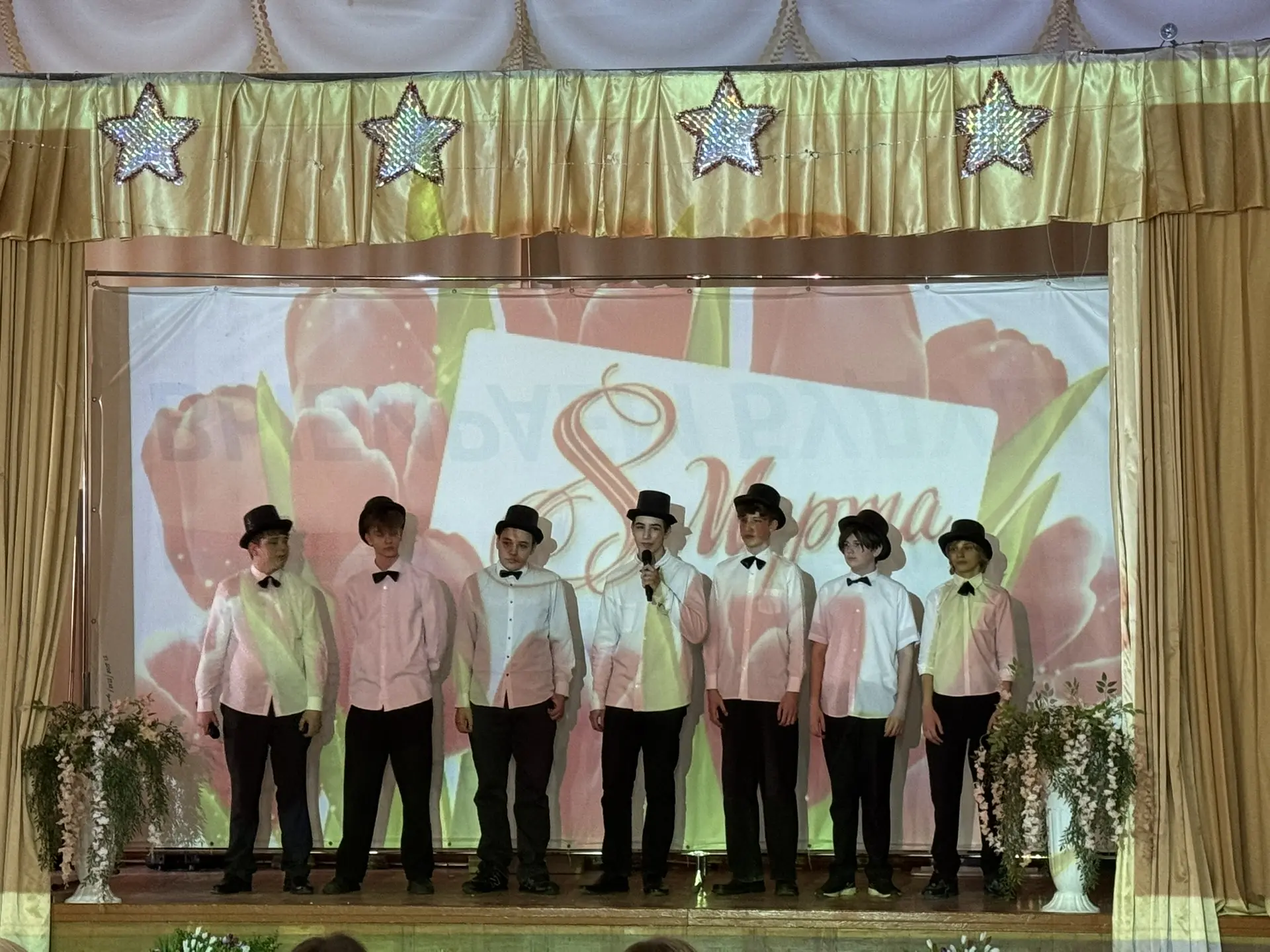 🌸Сегодня, в нашей школе, прошел праздничный концерт, посвященный Международному женскому дню 8 марта
