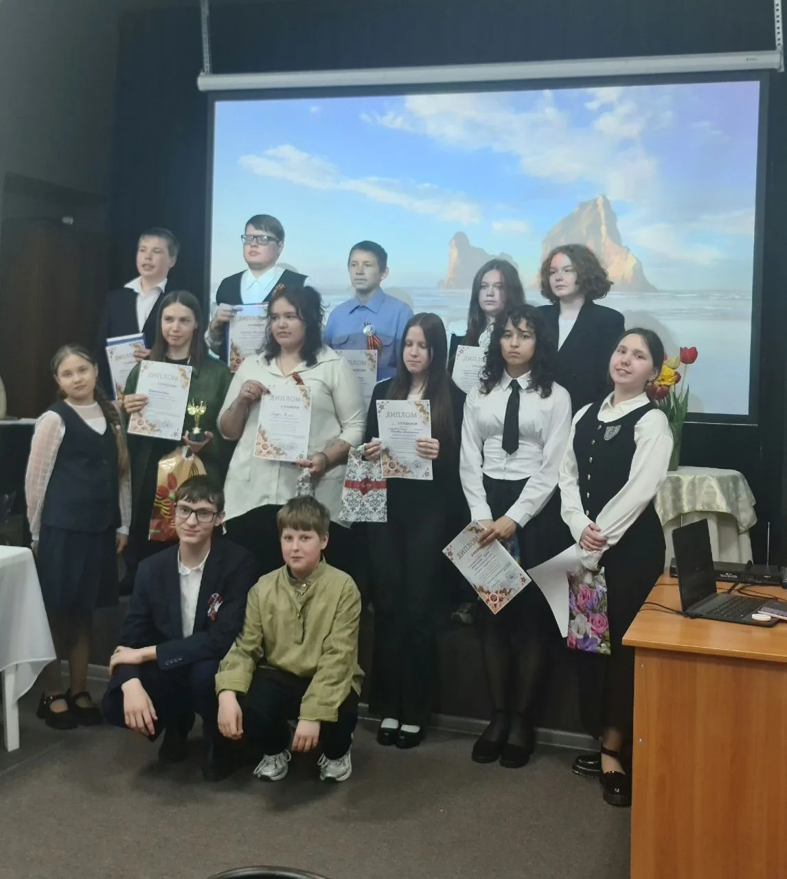 Поздравляем победителей районного конкурса чтецов  "О Родине,о подвигах, о славе",  14 ...