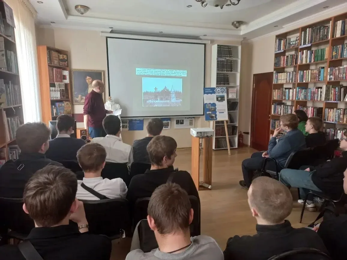 🌟 Студенты Липецкого колледжа транспорта и дорожного хозяйства стали гостями Недели юношеской книги 