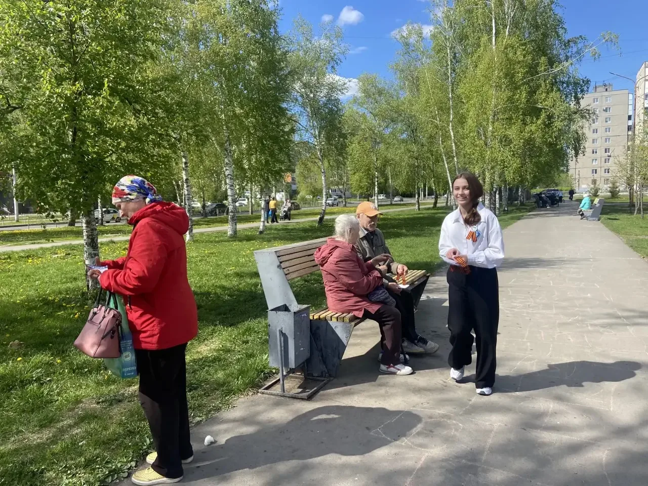 Волонтеры победы нашего Лицея №68 совместно с советником директора по воспитанию и старшей вожатой п