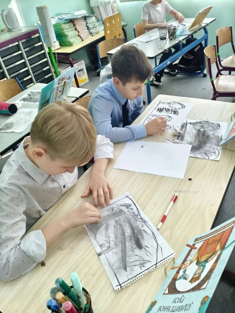 🌿 На уроках «Народная культура» в 4 «А» и 4 «В» классах Видновской гимназии под руководством учителя