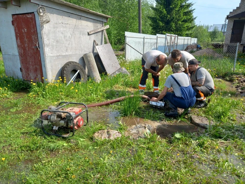 Бригаде специалистов ВКУ-2 удалось успешно ликвидировать несанкционированную утечку в водопроводном 