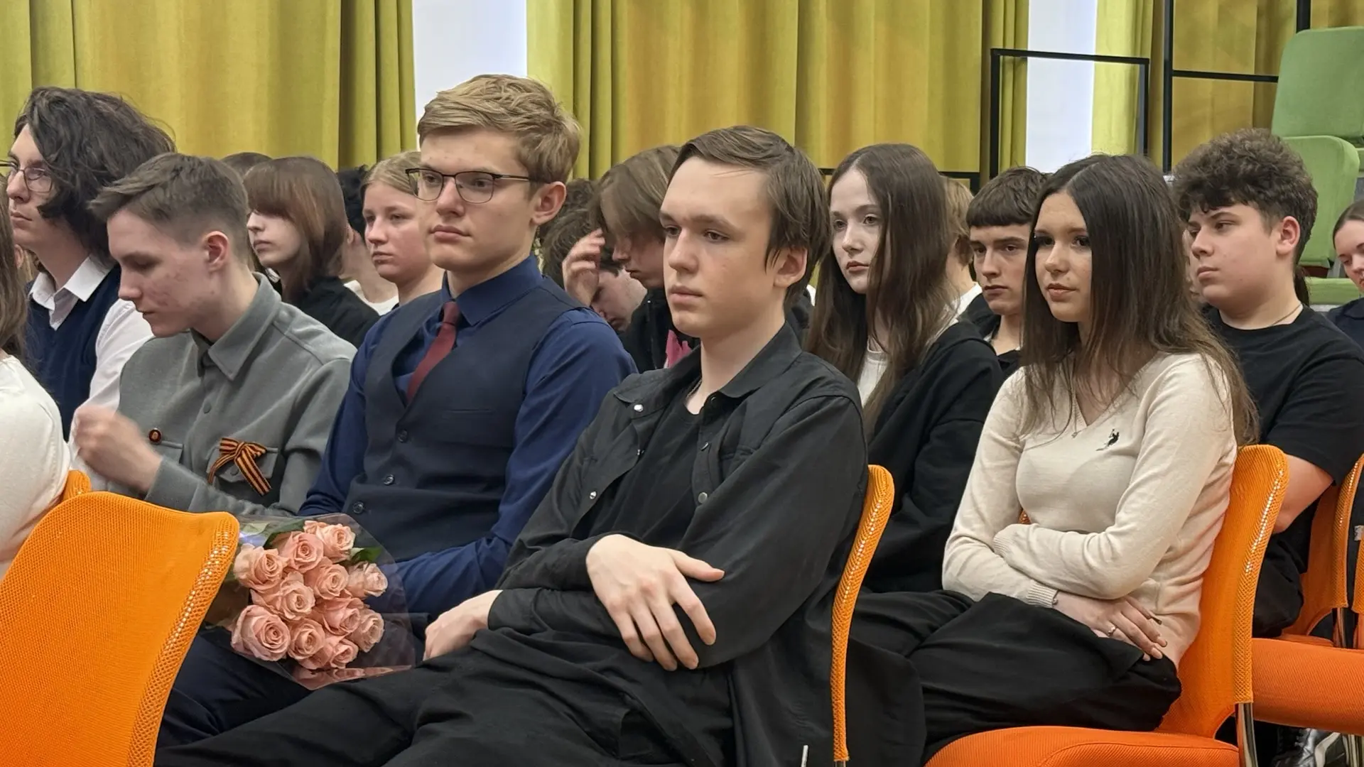 🎞️В школе прошла «Классная встреча» с жительницей блокадного Ленинграда Людмилой Ивановной Матвеевой