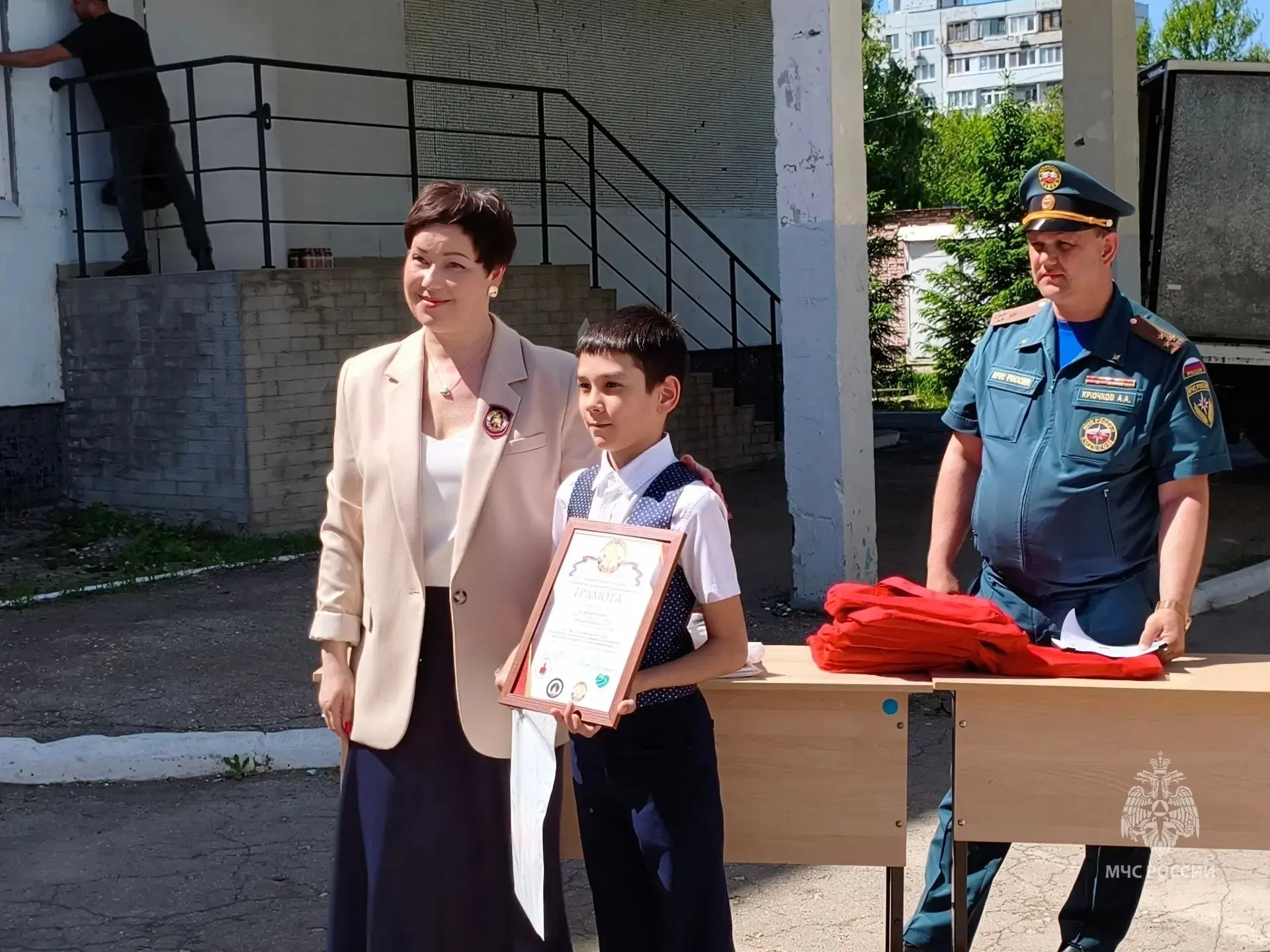 Награждение победителей Всероссийского конкурса «Неопалимая Купина»  Сегодня на торжественной линейк