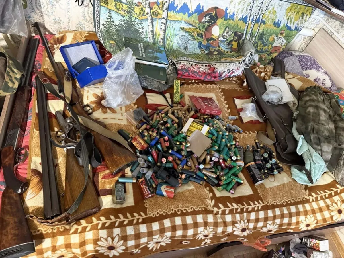 Житель Клинцов хранил 1,5 тыс боеприпасов различного калибра
https://newsbryansk.ru/fn_1916558.html
