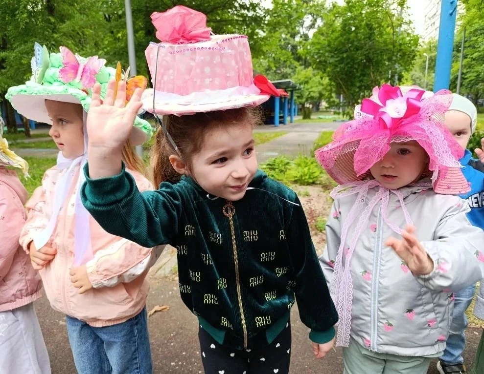 👒 «Фестиваль панамок и шляп»: яркий праздник в дошкольном отделении!

25 июня в нашем детском саду 