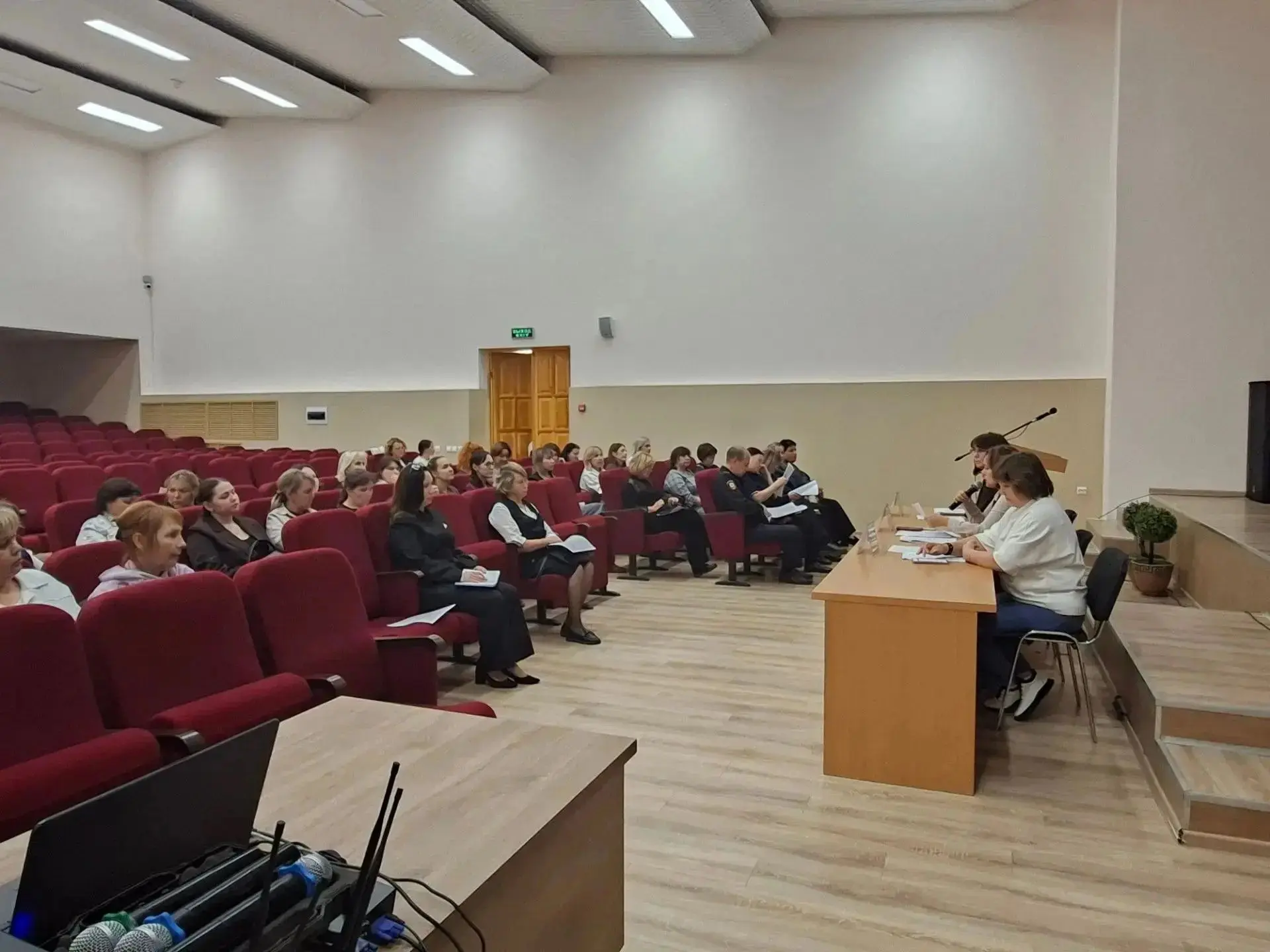 Профилактика правонарушений: в Чебоксарах прошло расширенное заседание комиссии ПДН