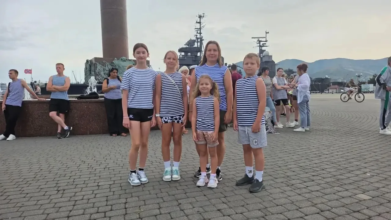 Заряд бодрости и гордости в День ВМФ! ⚓️🇷🇺

Сегодня в 7:00 утра на набережной у крейсера «Михаил К