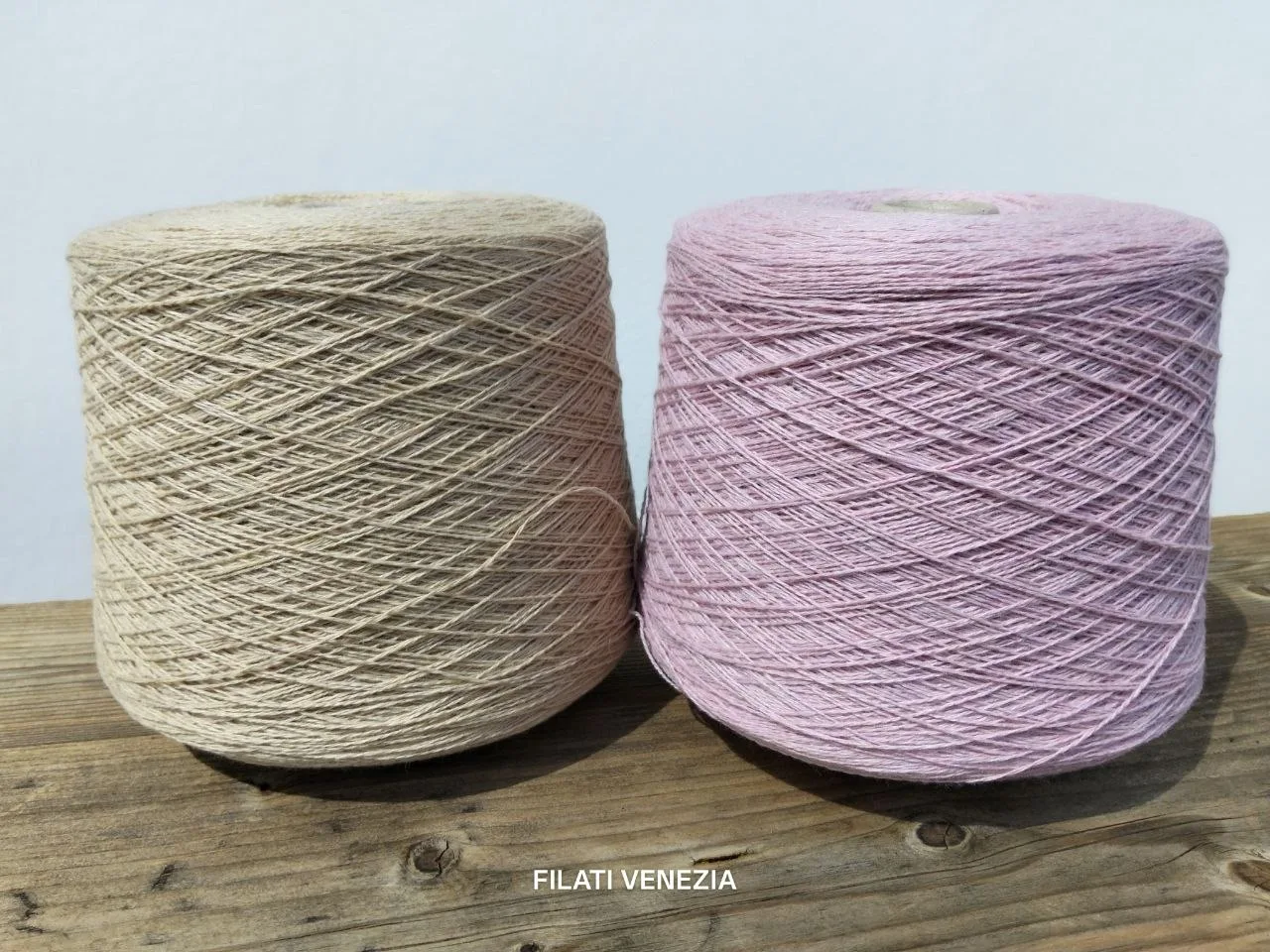 🧶 Покажу вам этот нежный подарочный  пледик малышу.

Он связан из артикула Papaia. 💛ссылочка 

Пал