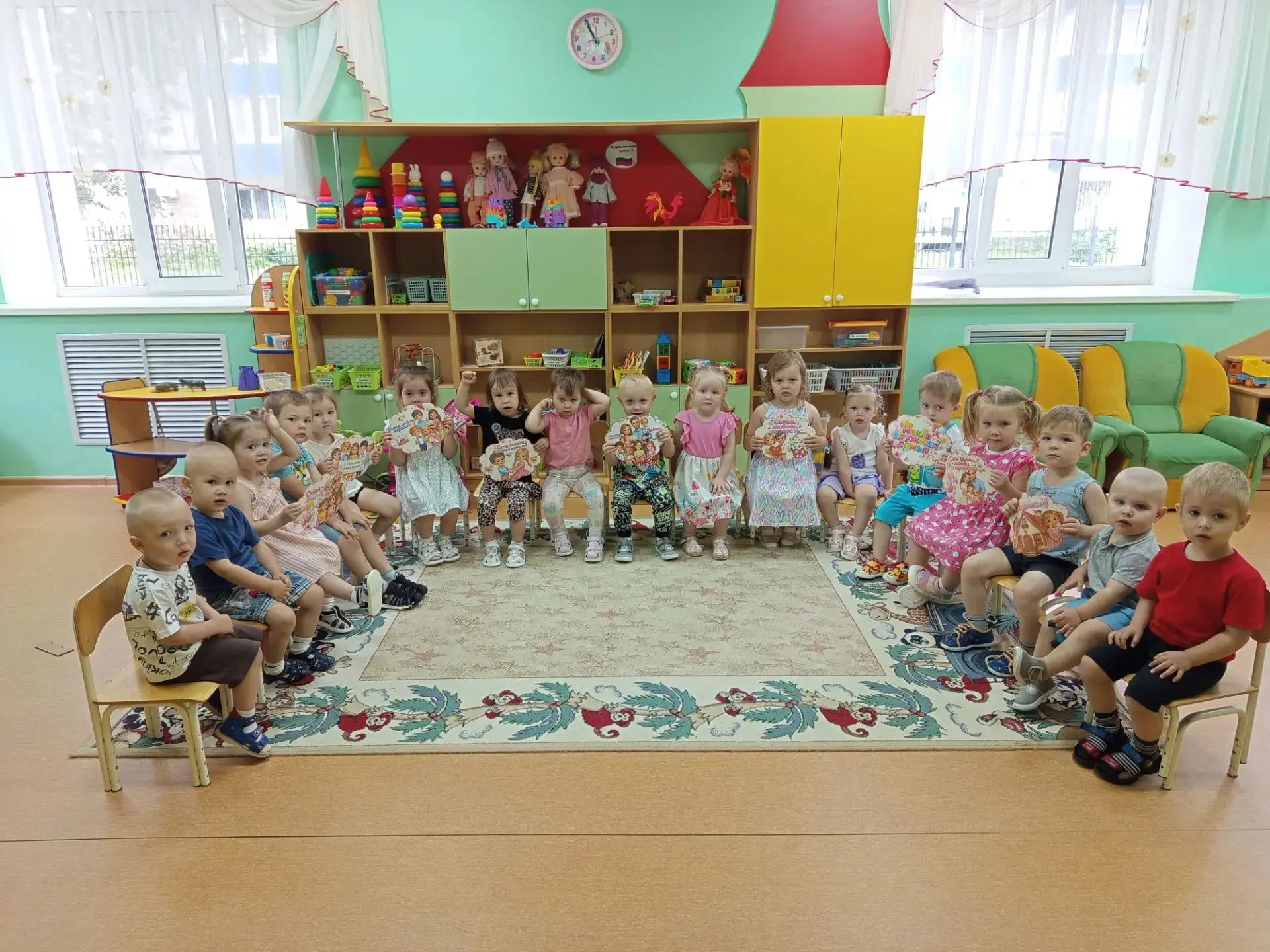 В группе раннего возраста №15 прошел замечательный тематический день, посвященный Дню семьи, любви и
