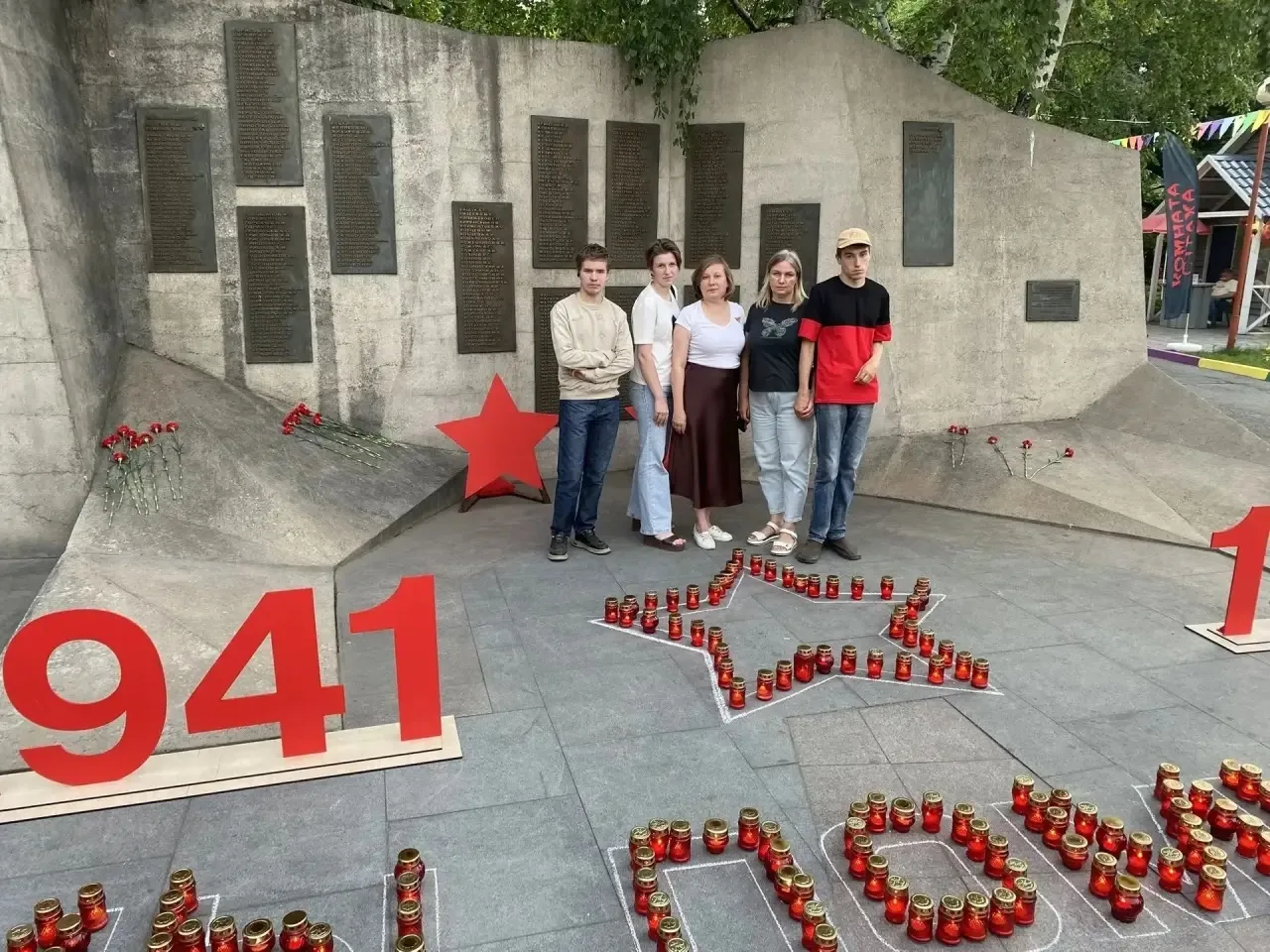 В Октябрьском районе зажглись 185 огней. И среди них — наши»
В канун Дня памяти и скорби студенты, п