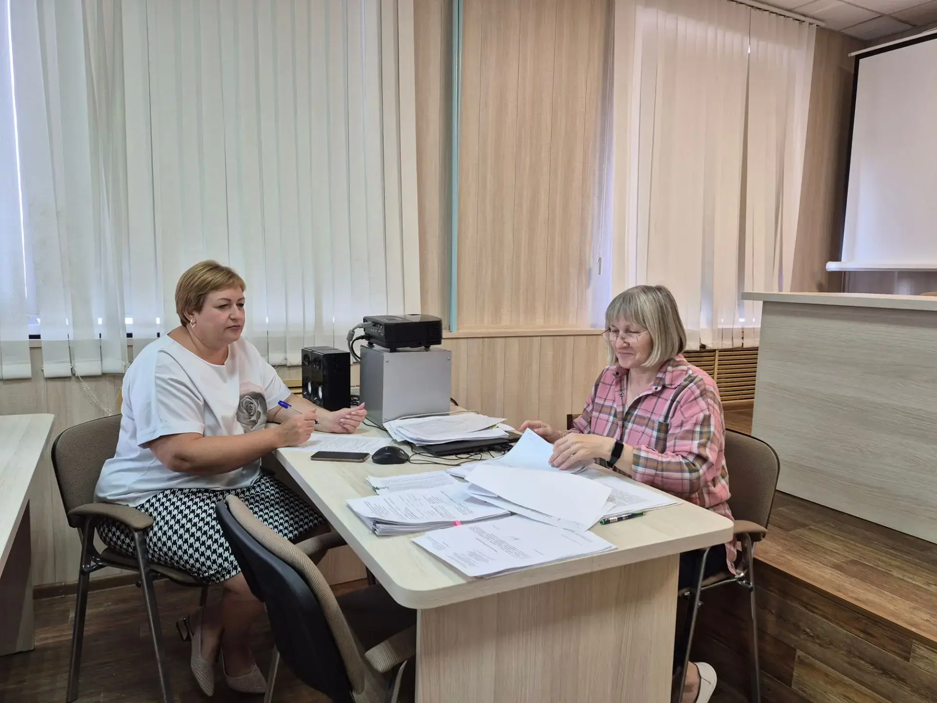 26 августа состоялось заседание комиссии по делам несовершеннолетних и защите их прав.