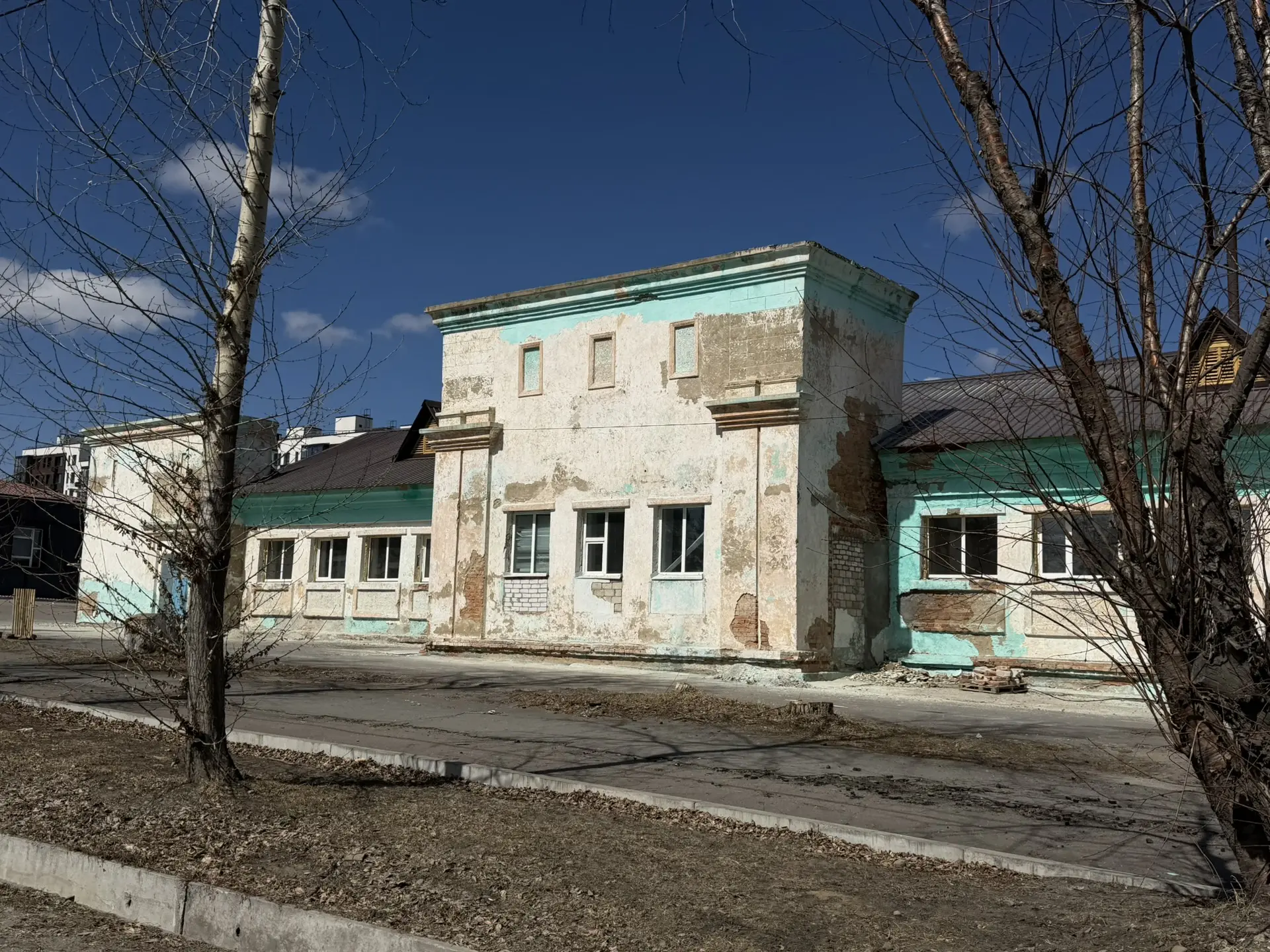 🏗 В Свободном продолжается ремонт городской бани №1  Работы ведутся по адресу: ул. Почтамтская, 113.