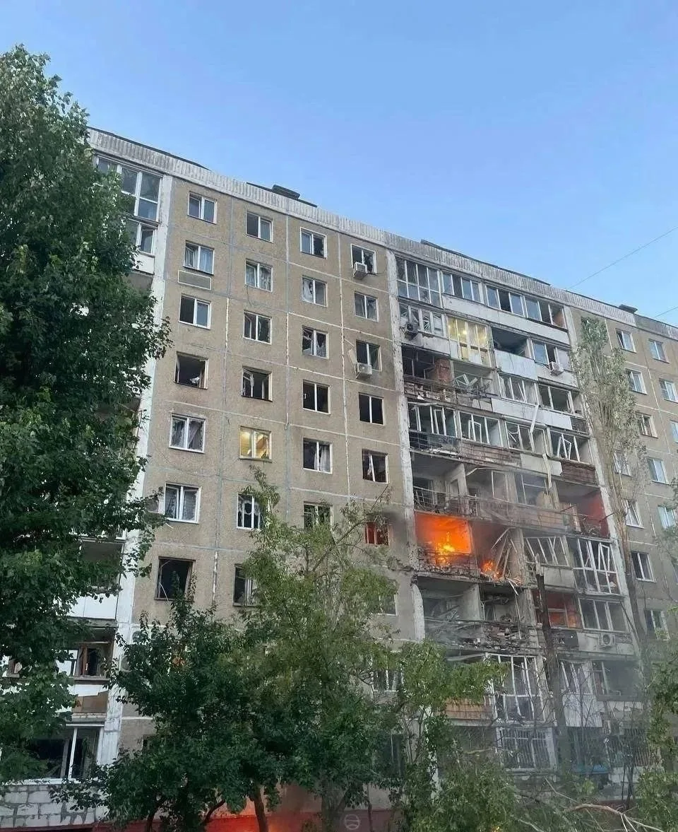 🔴 Враг массированно атаковал регионы России: ПВО уничтожила более 600 дронов, в Сарато...