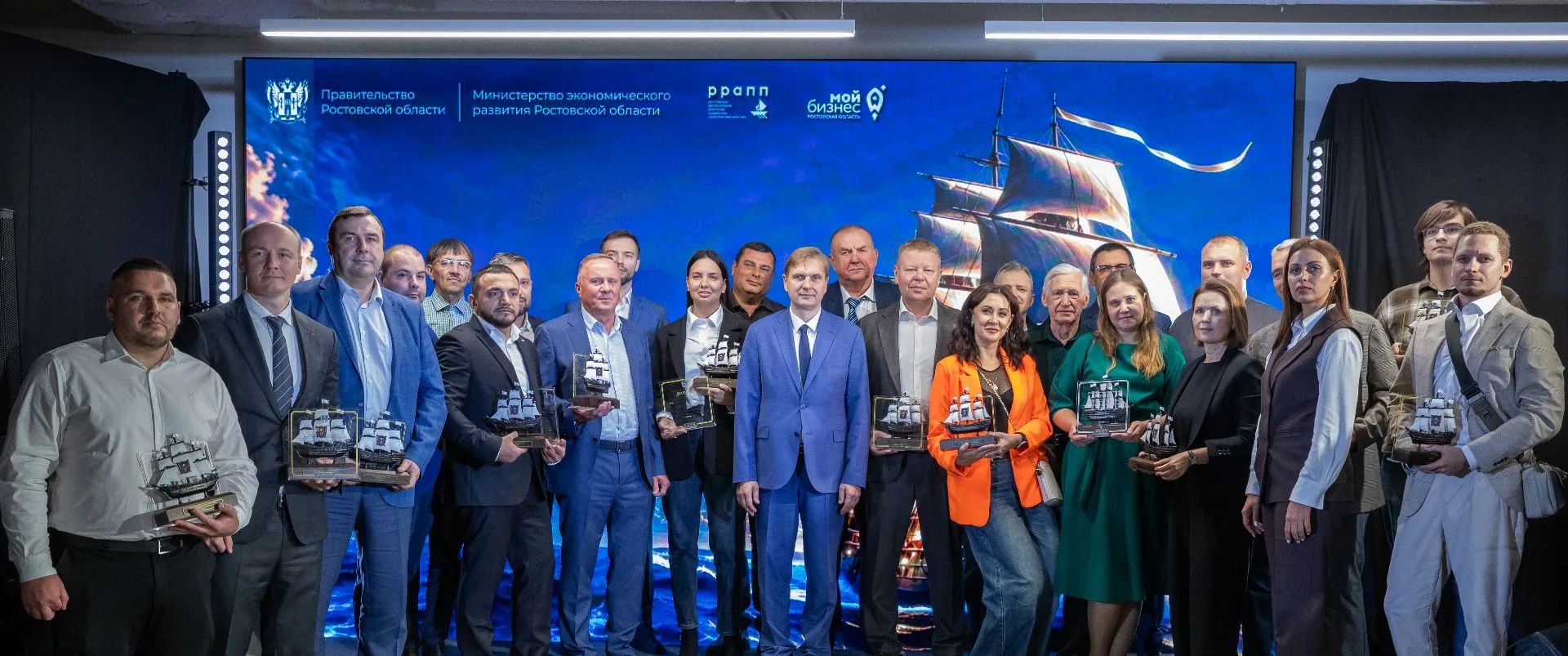 «Флагманы бизнеса»: фотоотчёт с главной предпринимательской премии региона🏆