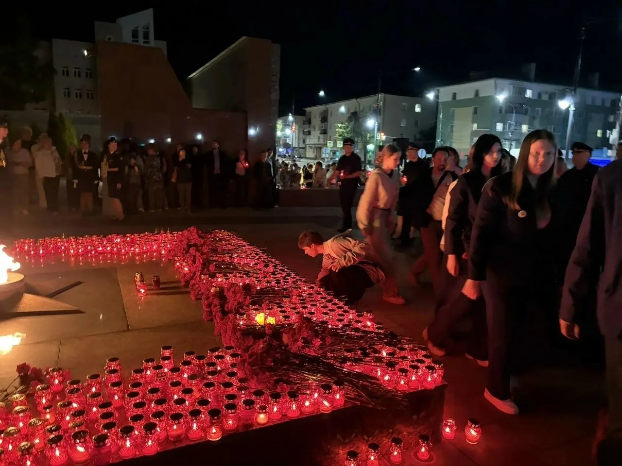 В преддверии Дня памяти и скорби наши ученики присоединились к Всероссийской акции «Свеча памяти» — 