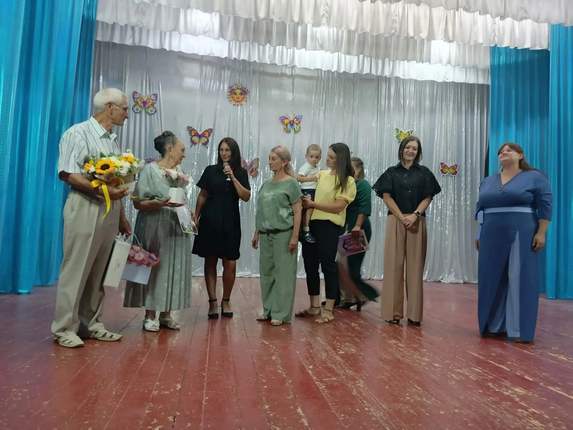 Поселок МКК отметил День рождения: праздник труда, добра и землячества