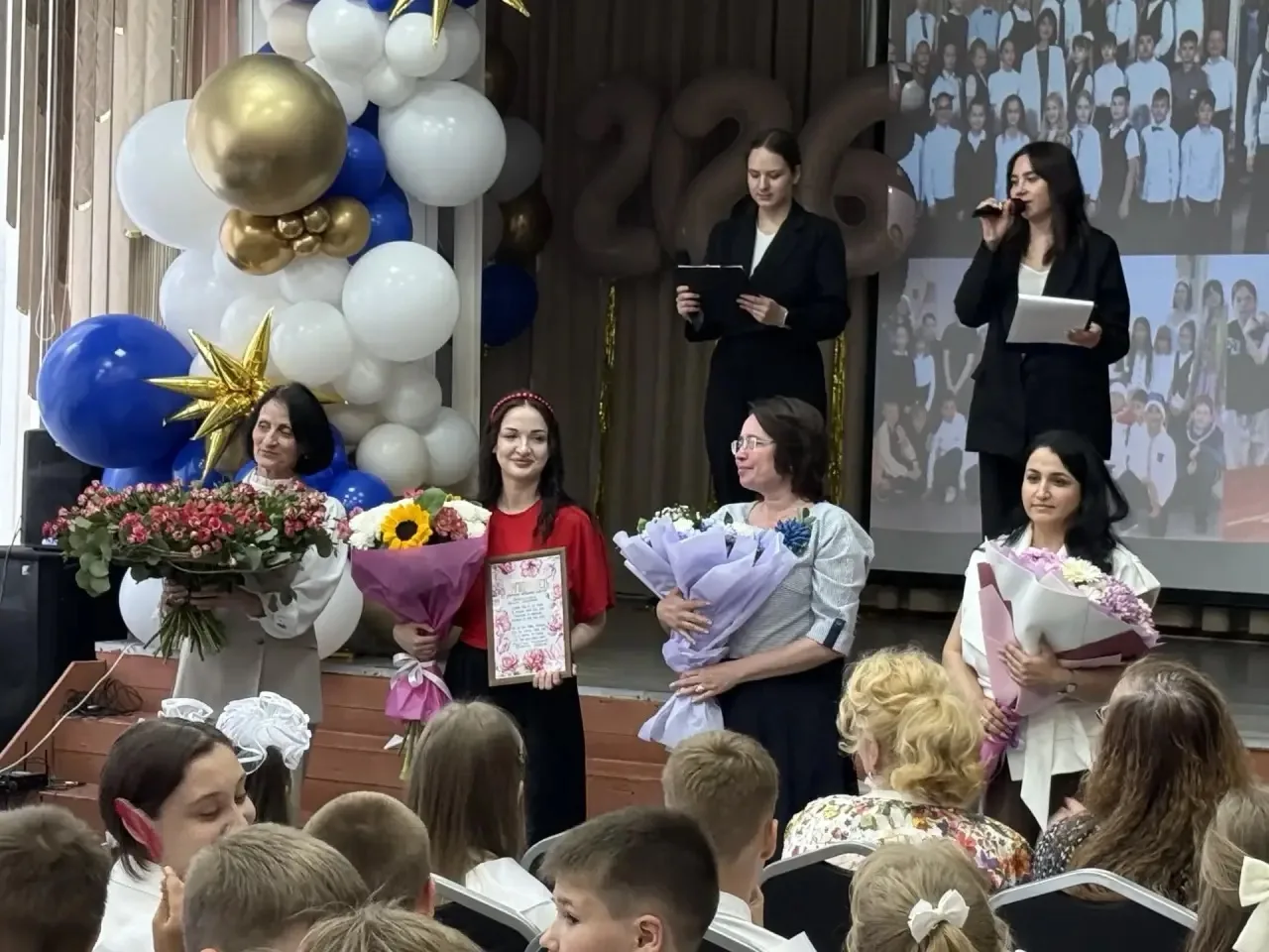✨ПРОЩАНИЕ С НАЧАЛЬНОЙ ШКОЛОЙ✨  🎉25 мая в нашей школе прошло очень трогательное и весёлое мероприятие