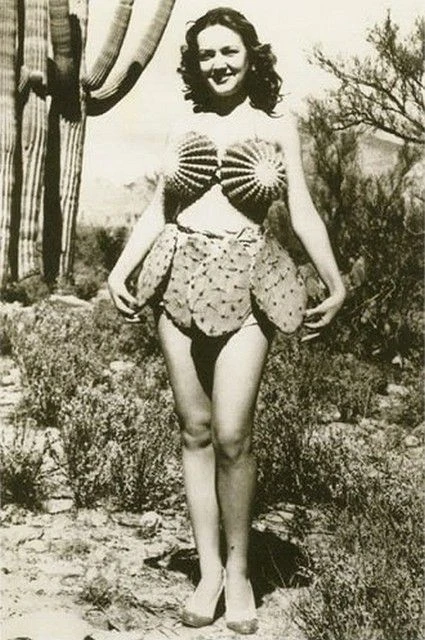 Колючий купальник из кактусов, 1940 год, США.
