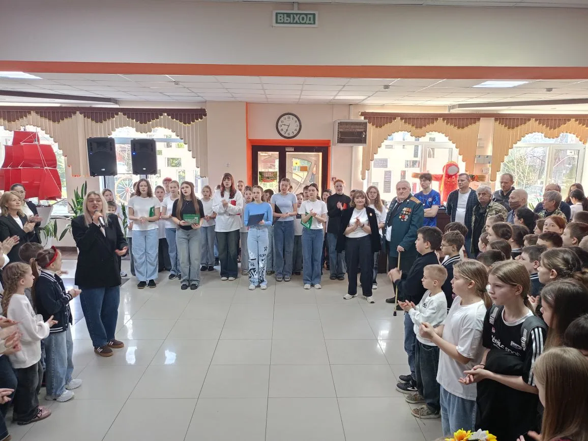 Сегодня в нашем лицее с самого утра праздничная атмосфера 🎉🎉🎉