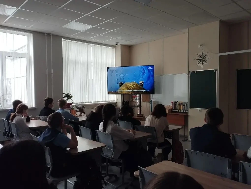🇷🇺РАЗГОВОРЫ О ВАЖНОМ🇷🇺 Тема: 65 лет триумфа ко Дню космонавтики 💫  Сегодня, 13 апреля, прошел темати