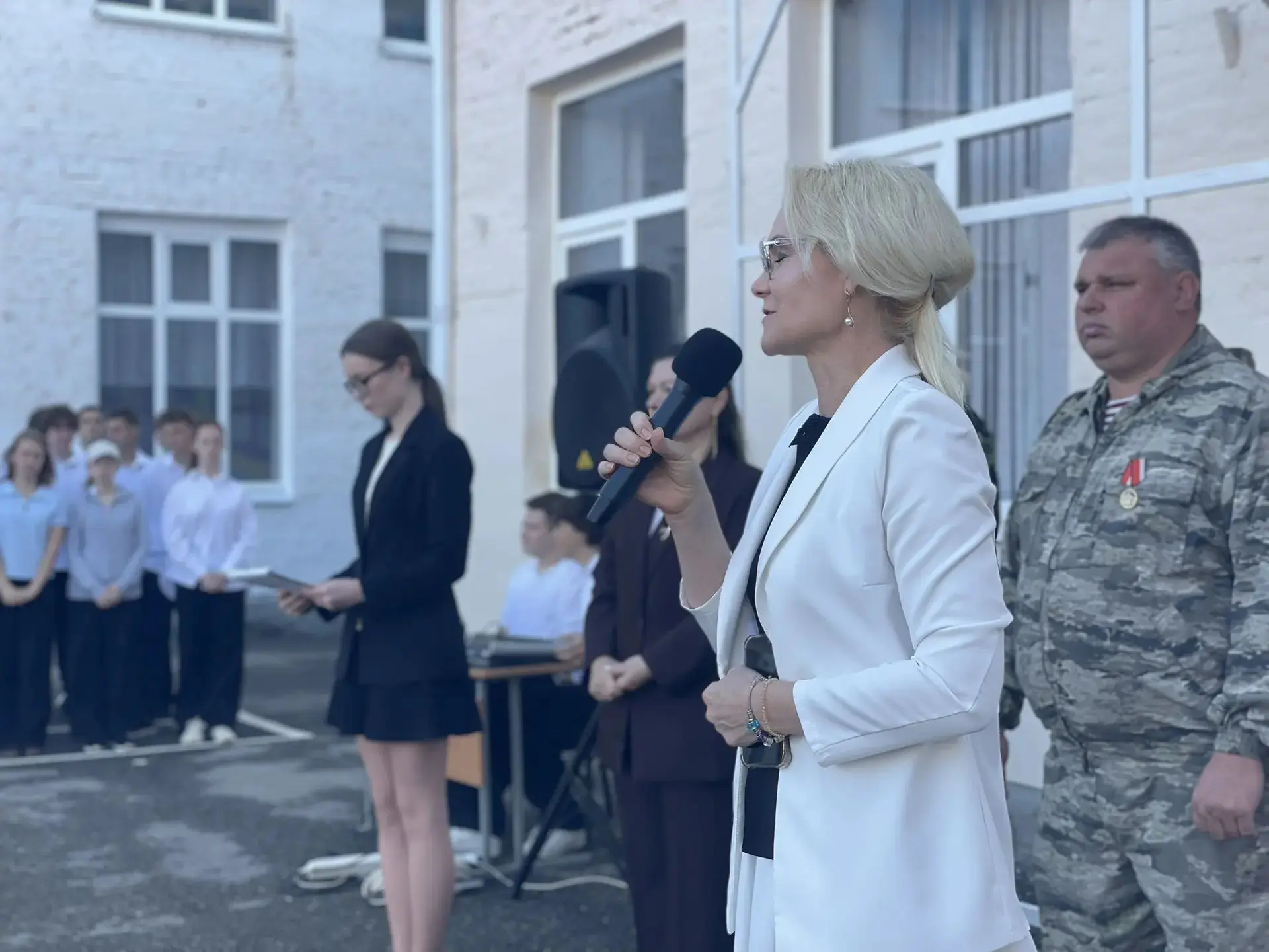 НОВАЯ НЕДЕЛЯ