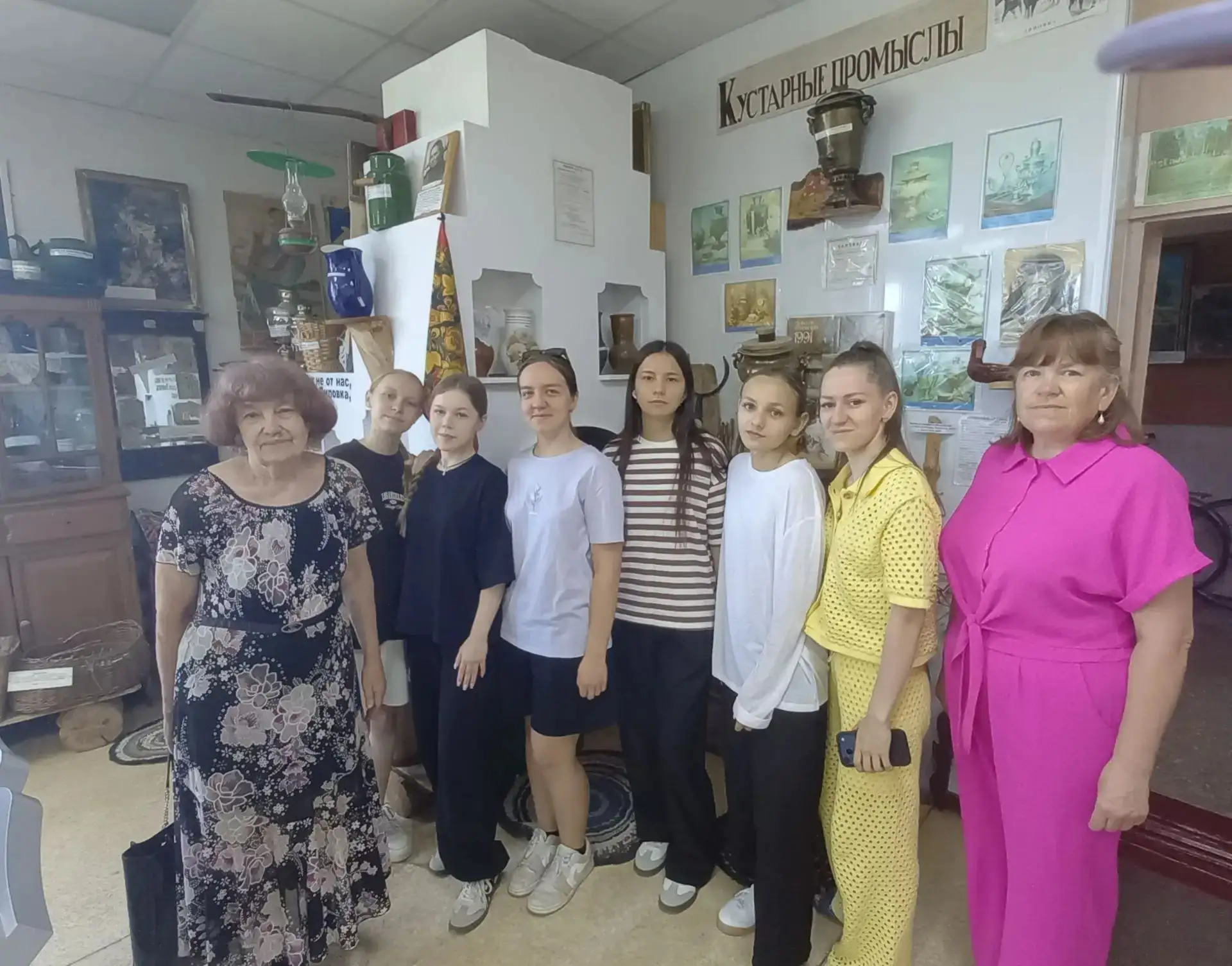 В Липовском историко-краеведческом музее прошла обзорная экскурсия для студентов 2 курс...