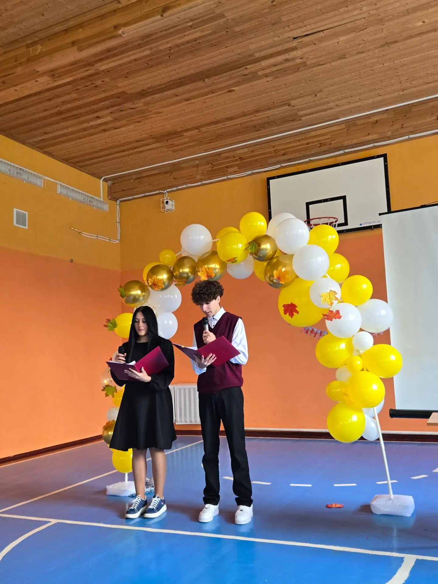 💫 Сегодня в нашей школе прошёл праздничный концерт, посвящённый Дню Учителя! 👨‍🏫👩‍🏫