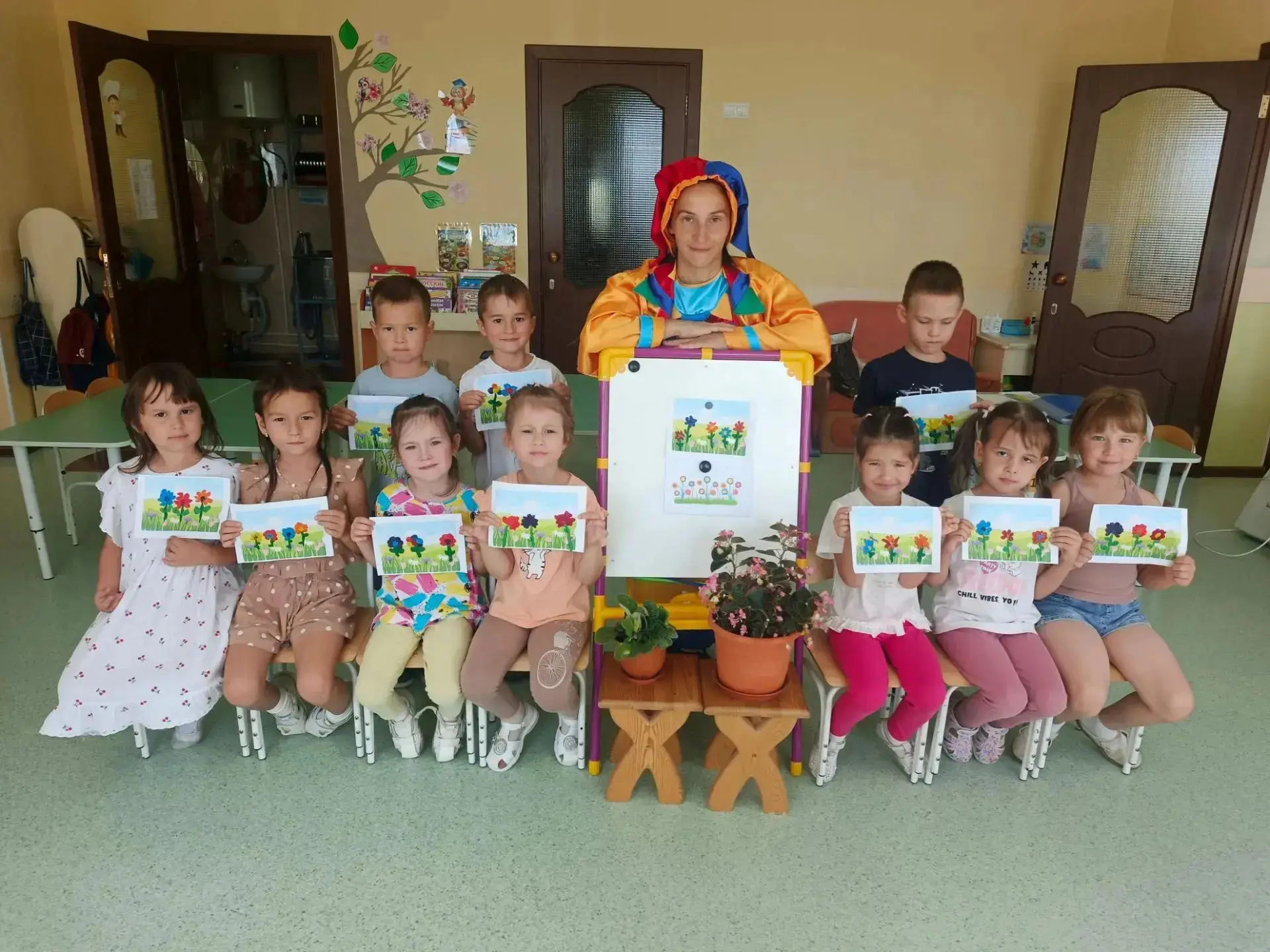 В нашем детском саду прошла "Неделя опытов и экспериментов", целью которой было привлеч...