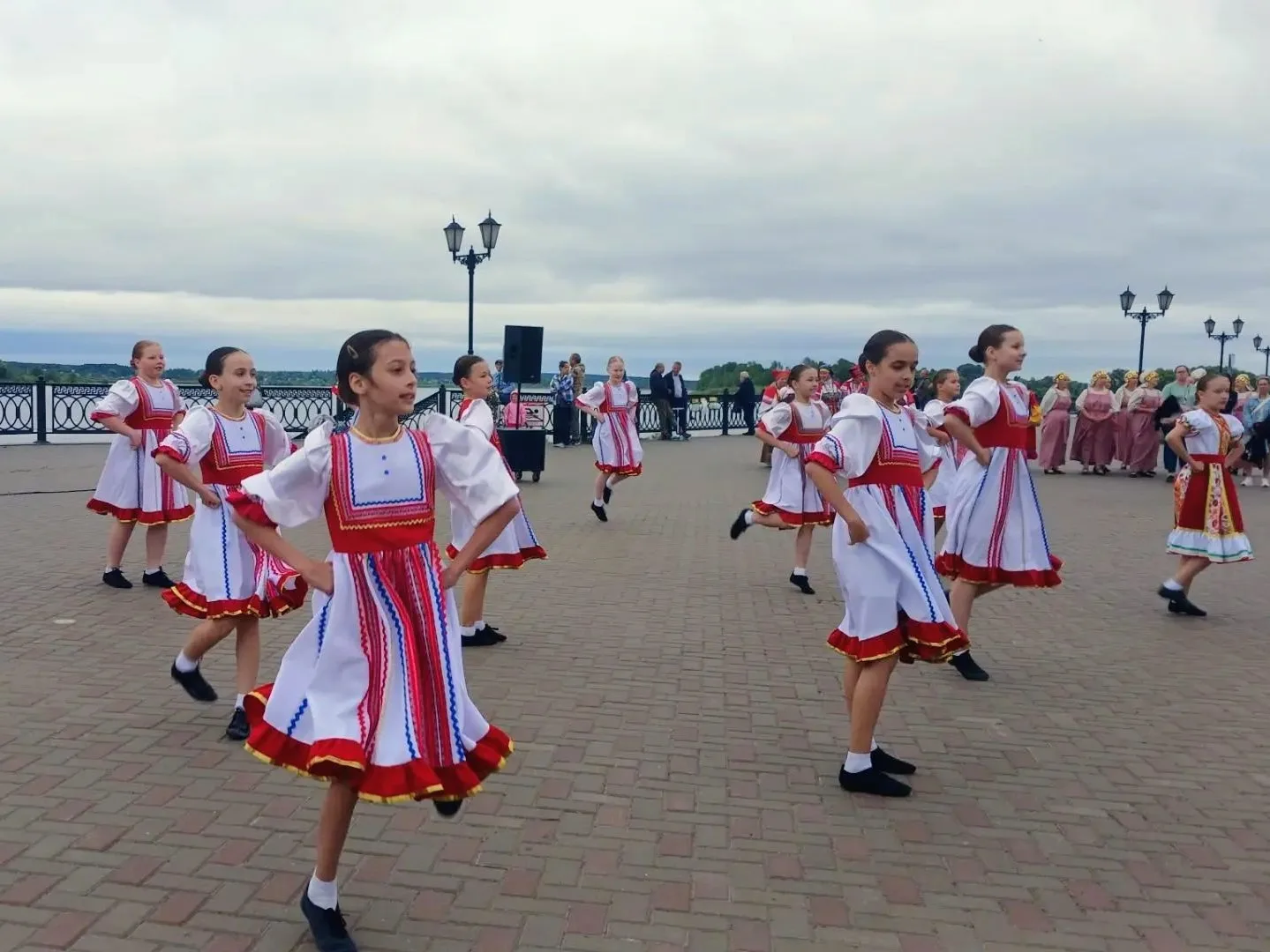 🇷🇺 Единый день фольклора: Живая душа России

🌻 Сегодня, 17 июля, Россия отмечает Единый день фоль