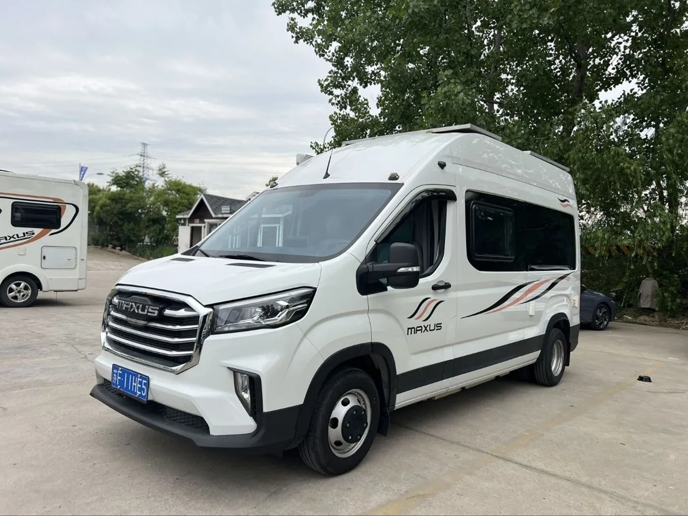 Maxus V90 2023: компактный автодом с запасом хода без подключений на 3 дня

Maxus V90: китайский авт