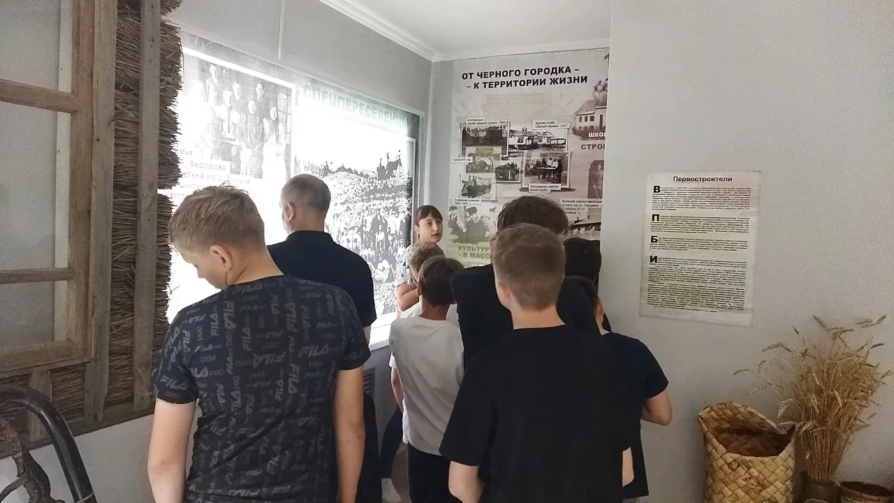 Сегодня юные боксёры из Еманжелинска посетили Историко-краеведческий музей имени А. Ф. Ведерникова. 