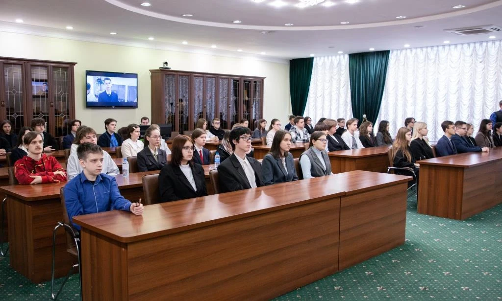 На площадке университета прошел региональный этап Всероссийской олимпиады школьников по английскому 