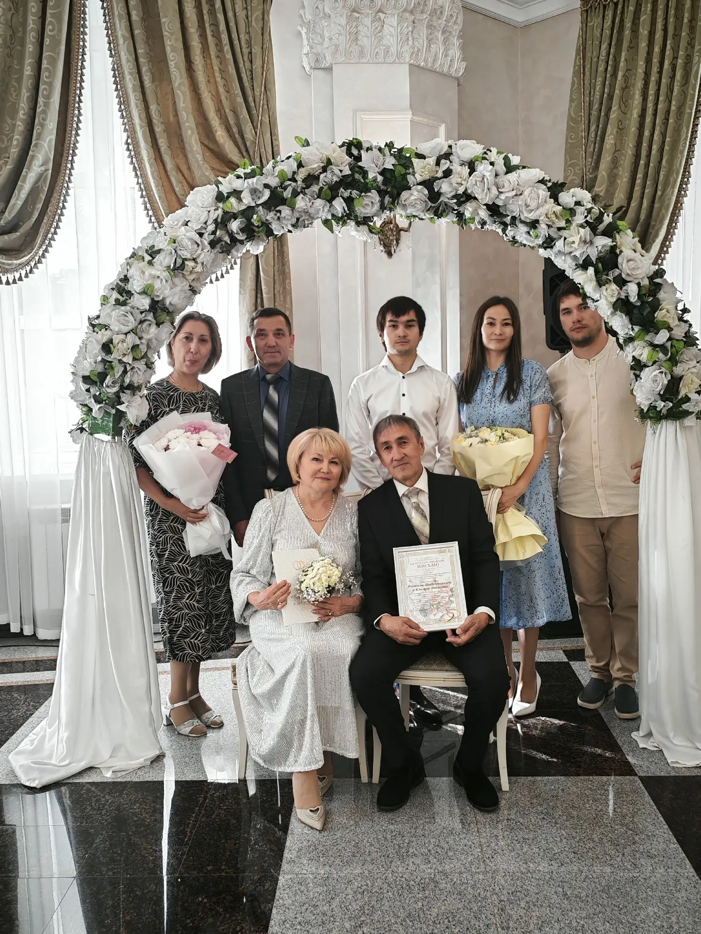 💍 30 лет вместе: супруги Хусаеновы отметили жемчужную свадьбу