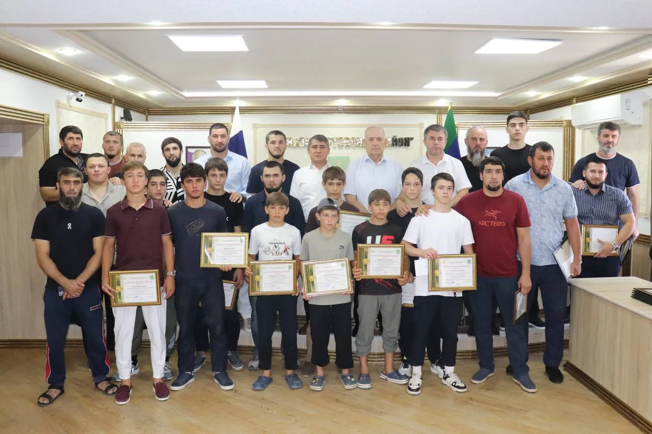 🏆 В Кизилюртовском районе торжественно отметили День физкультурника