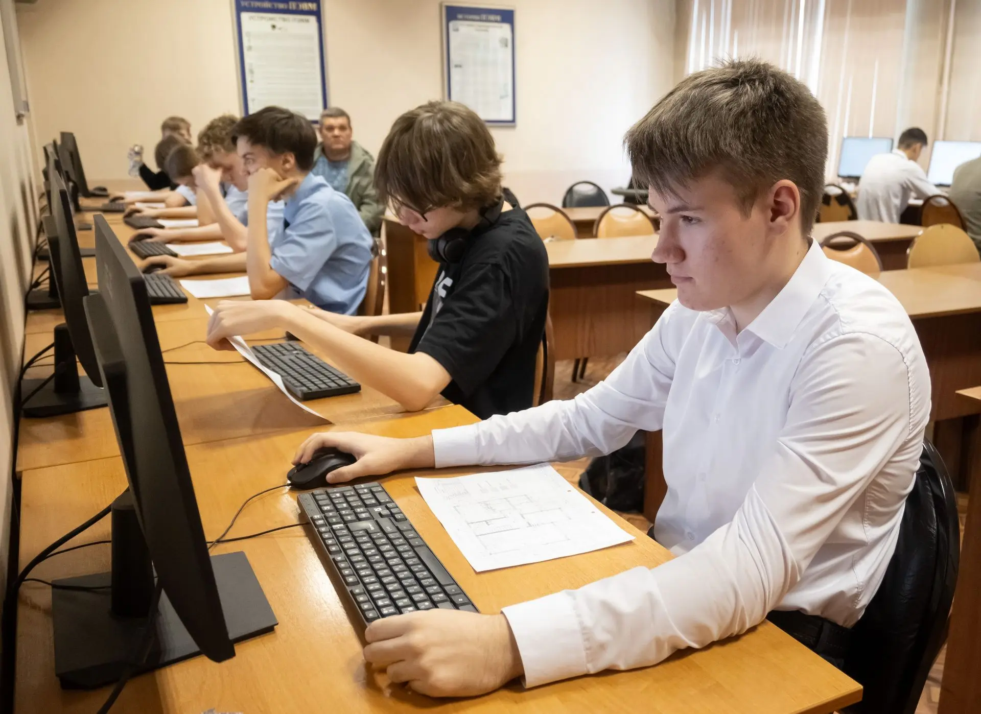 👏Завершился региональный профориентационный проект "Аттестат + профессия". Ребята сдали аттестацию с