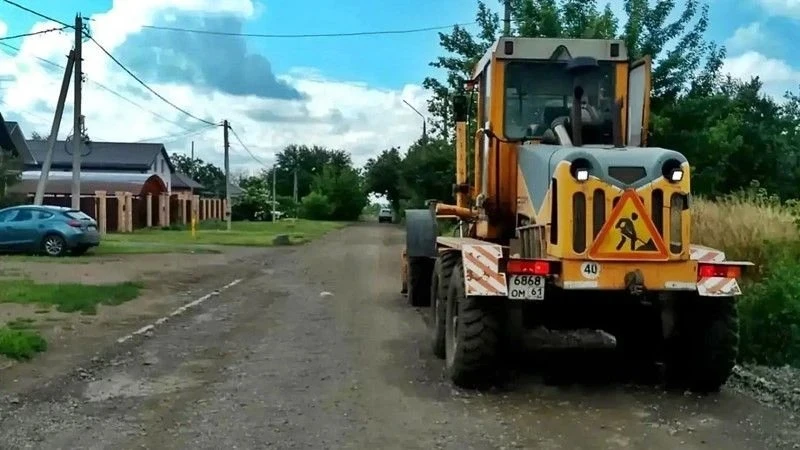 В Новочеркасске завершили ремонт грунтовых дорог на улицах Таганской и Громовой