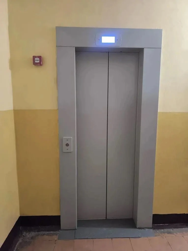 Запланированные на этот год работы по замене устаревших лифтов в многоквартирных домах региона выпол