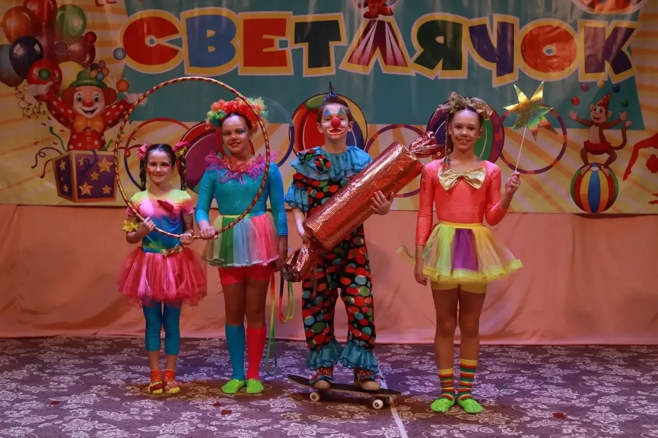 Цирк! Цирк! Цирк! 🎪    13, 16 и 17 марта на школьной сцене состоялись представления детской цирковой