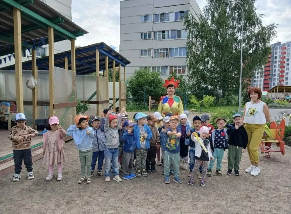Неделя патриотического воспитания в группе "Карапузики" прошла ярко и увлекательно. Ребята с увлечен