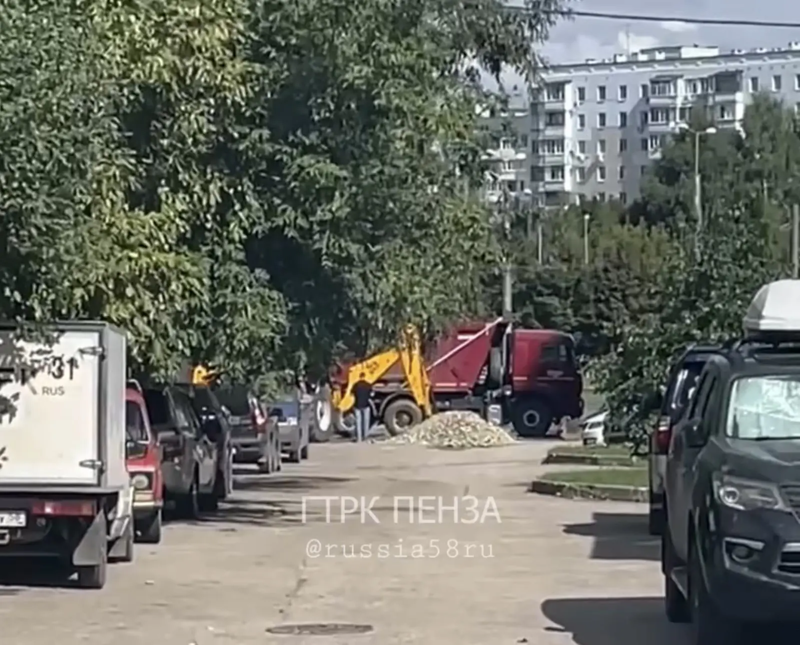 Пензенцы сообщают, что к месту протечки прибыла техника🤝