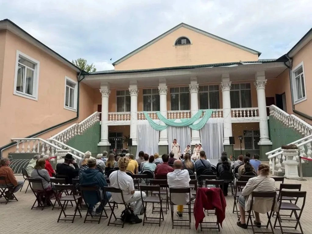 Пушкино празднует 101-летие! Город превращается в большую театральную сцену