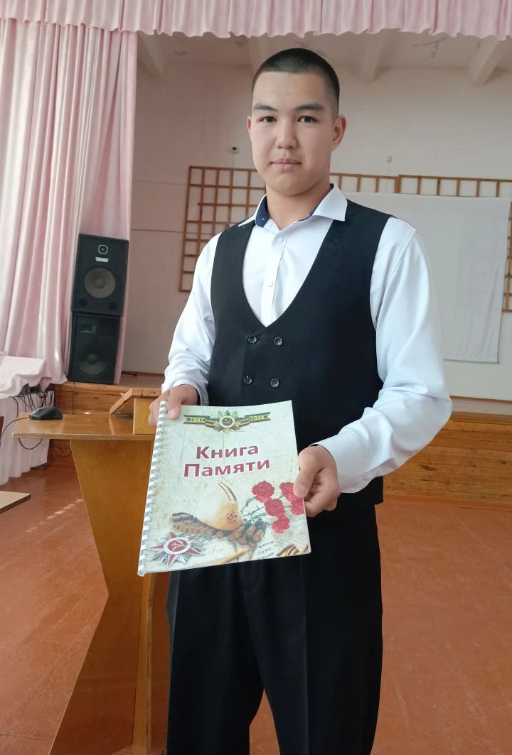 Сегодня в 10 классе — важный день: защита итоговых проектов! 🎓